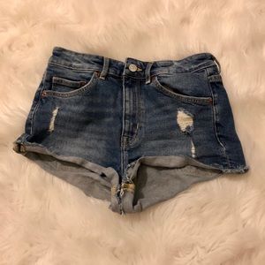 H&M dark wash ripped jean shorts!